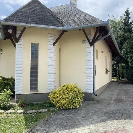 דירה Orgona באלאטונסארסו